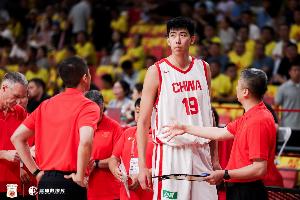 中国体育报：中国男篮热身赛查漏补缺